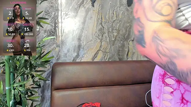 Alahia Dangelo online show from 29, 10, 2025