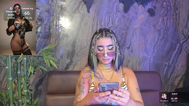 Alahia Dangelo online show from 31, 10, 2025