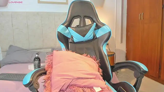  maria foxx  online show from 21, 4, 2026