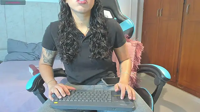  maria foxx  online show from 30, 4, 2026