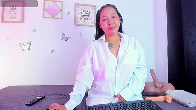 EmmaRogers online show from 11, 11, 2025