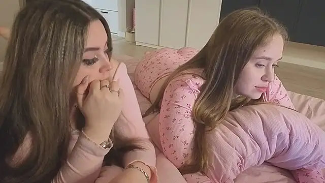 endlesssoffi online show from 6, 4, 2026