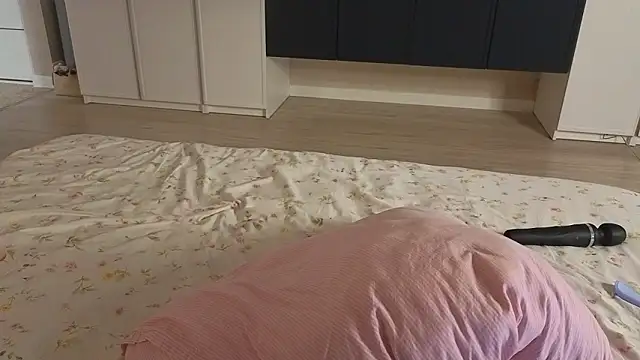 endlesssoffi online show from 5, 3, 2026