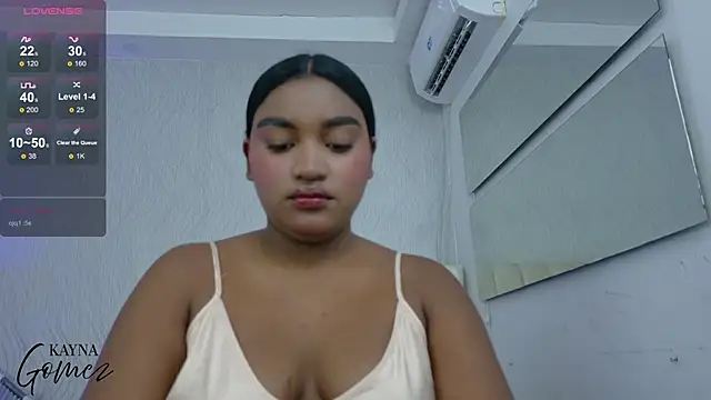 Snapshot of kayna_gomez chatting on 29, 10, 2025 kayna gomez online show from 29, 10, 2025