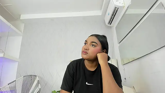 Snapshot of kayna_gomez chatting on 31, 10, 2025 kayna gomez online show from 31, 10, 2025