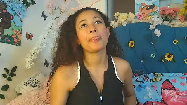 Milkdulce1 online show from 25, 5, 2026