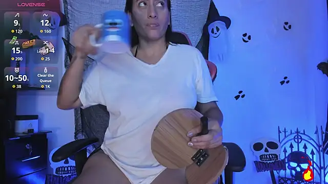 Snapshot of vaiolet_triana chatting on 13, 10, 2025 vaiolet triana online show from 13, 10, 2025