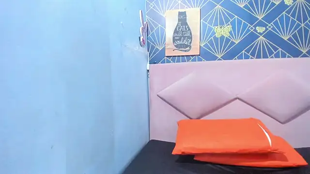 Snapshot of Zaray__ chatting on 9, 10, 2025 Zaray online show from 9, 10, 2025