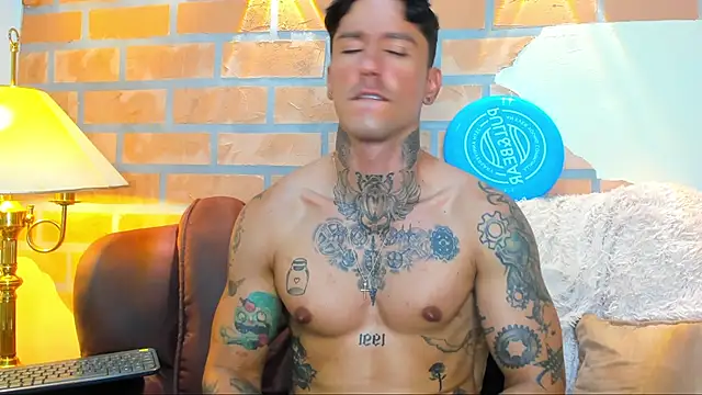 Snapshot of Dylanstonne chatting on 1, 3, 2025 Dylanstonne online show from 1, 3, 2025