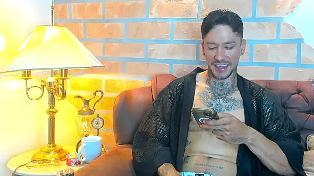 Snapshot of Dylanstonne chatting on 30, 1, 2025 Dylanstonne online show from 30, 1, 2025