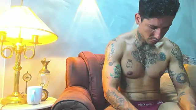 Snapshot of Dylanstonne chatting on 18, 1, 2025 Dylanstonne online show from 18, 1, 2025