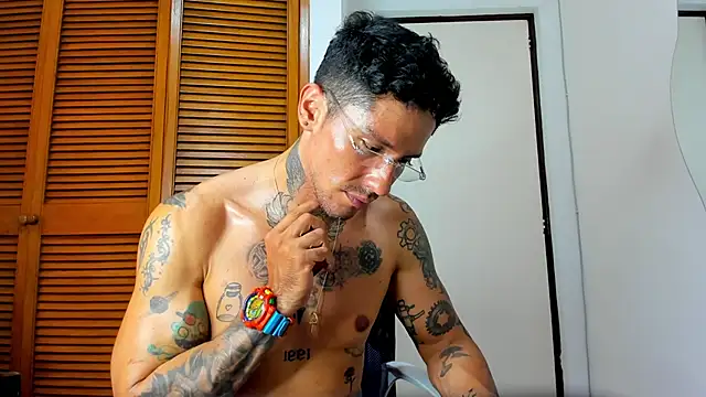 Snapshot of Dylanstonne chatting on 22, 3, 2025 Dylanstonne online show from 22, 3, 2025