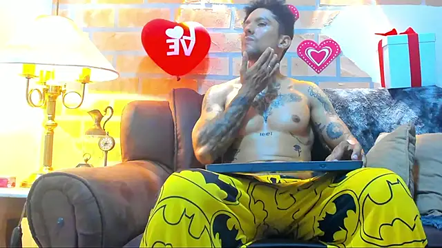 Snapshot of Dylanstonne chatting on 14, 2, 2025 Dylanstonne online show from 14, 2, 2025