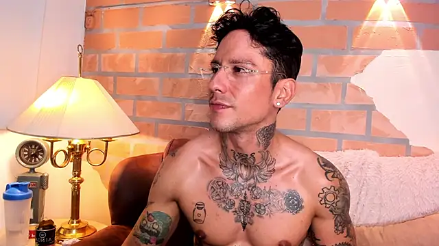 Snapshot of Dylanstonne chatting on 8, 3, 2025 Dylanstonne online show from 8, 3, 2025