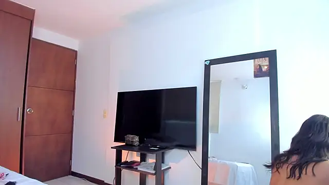 Snapshot of Aleja_arango1 chatting on 1, 5, 2026 Aleja arango1 online show from 1, 5, 2026