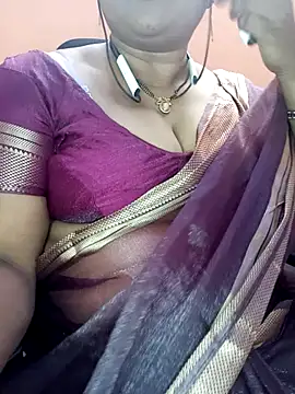Snapshot of Sexy-Telugunayana2 chatting on 10, 3, 2025 Sexy-Telugunayana2 online show from 10, 3, 2025
