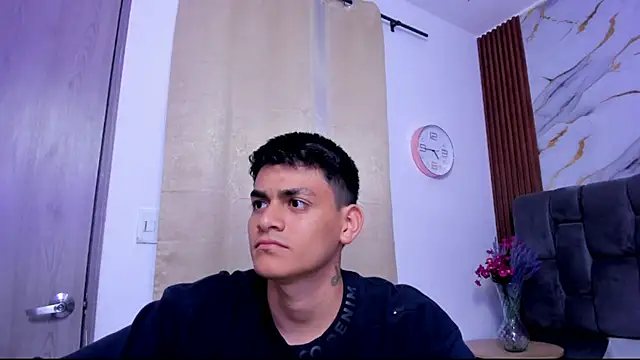 Snapshot of Yef_Thin chatting on 29, 11, 2025 Yef Thin online show from 29, 11, 2025