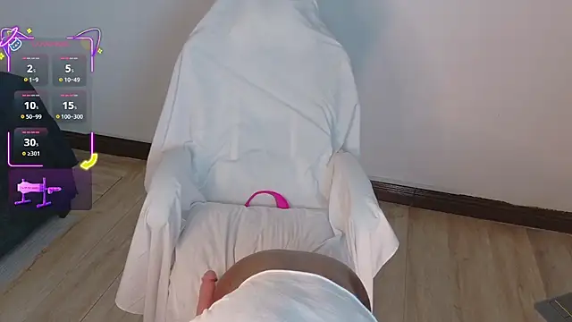 ahvi ebony online show from 1, 2, 2026