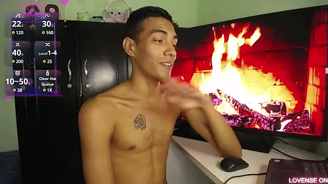 Snapshot of MykeLust chatting on 18, 12, 2024 MykeLust online show from 18, 12, 2024