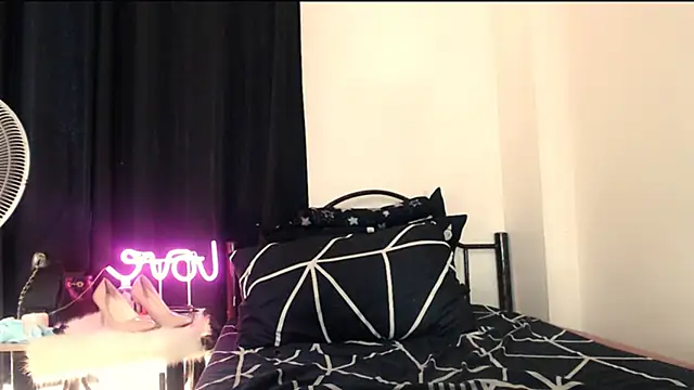 Nathalie Heartxoxo69 online show from 27, 2, 2026