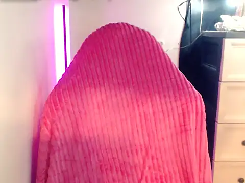 Nathalie Heartxoxo69 online show from 8, 4, 2026