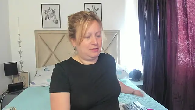 MonyCassius online show from 3, 5, 2026