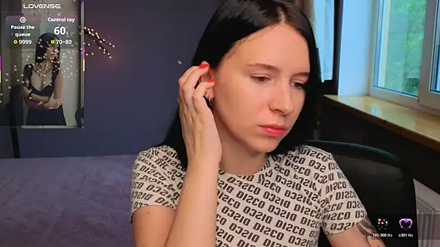 Snapshot of KarolinaBlacks chatting on 4, 6, 2026 KarolinaBlacks online show from 4, 6, 2026