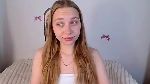 Snapshot of bellaa_love_ chatting on 4, 6, 2026 bellaa love online show from 4, 6, 2026