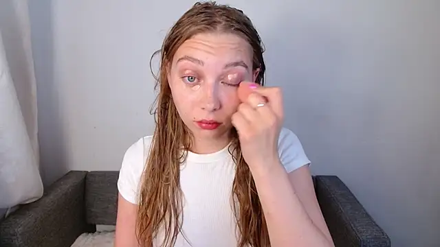bellaa love  online show from 30, 6, 2026