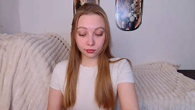 bellaa love  online show from 14, 4, 2026