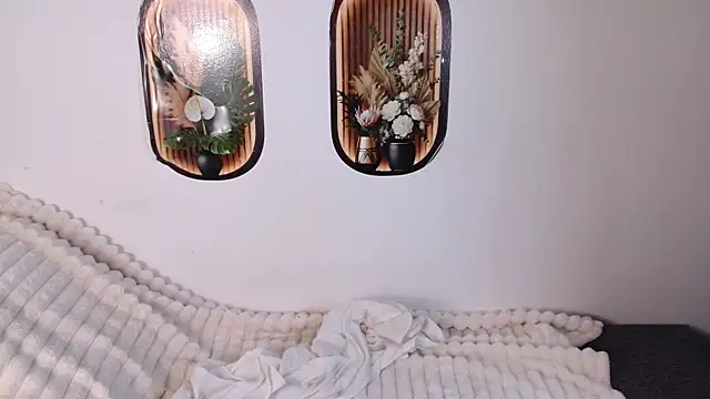 bellaa love  online show from 23, 4, 2026