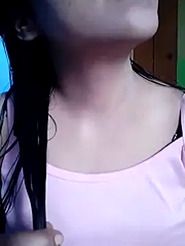 Snapshot of Anki-doll chatting on 5, 7, 2026 Anki-doll online show from 5, 7, 2026