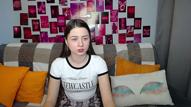 Snapshot of MilanaRoza chatting on 27, 2, 2025 MilanaRoza online show from 27, 2, 2025