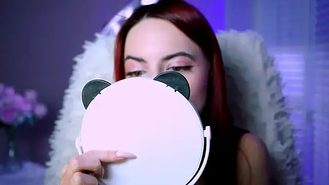 Snapshot of evanellson chatting on 22, 10, 2025 evanellson online show from 22, 10, 2025