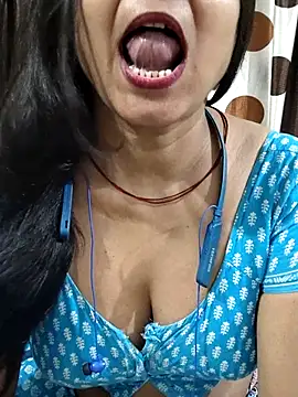 yoursweety09 online show from 17, 4, 2026