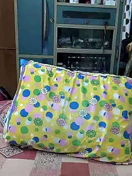 Snapshot of yoursweety09 chatting on 19, 10, 2025 yoursweety09 online show from 19, 10, 2025