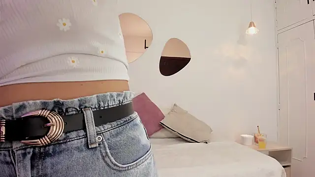 Snapshot of Vioolletta chatting on 7, 10, 2025 Vioolletta online show from 7, 10, 2025