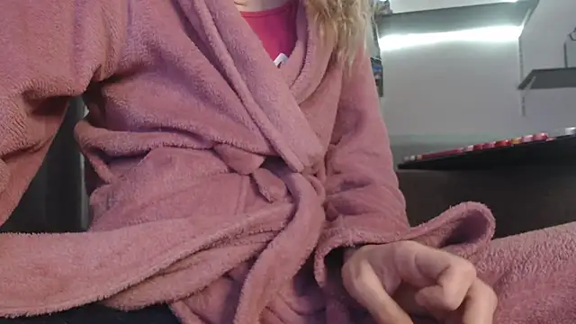 LetsGetMessyBBy online show from 20, 3, 2025