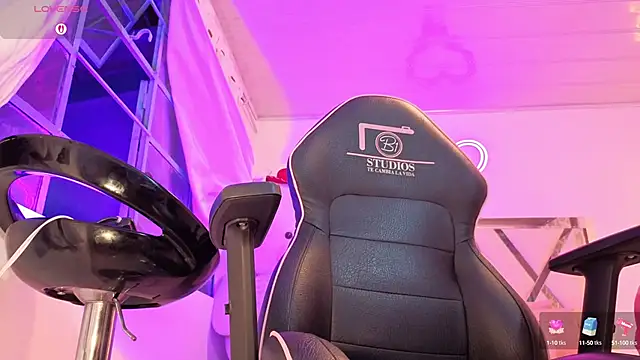 Snapshot of Laylafoxy_tay chatting on 10, 10, 2025 Laylafoxy tay online show from 10, 10, 2025