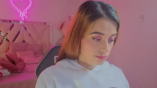 Snapshot of Laylafoxy_tay chatting on 5, 11, 2025 Laylafoxy tay online show from 5, 11, 2025