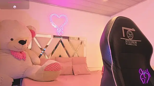 Laylafoxy tay online show from 21, 12, 2025