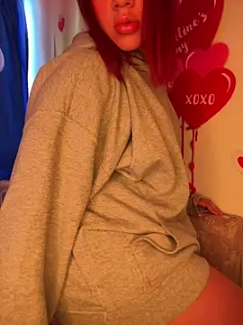 Im Valen Cute online show from 13, 2, 2025