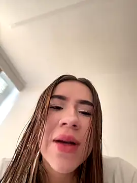 Im Valen Cute online show from 28, 10, 2025