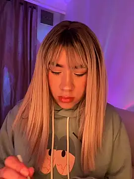 Im Valen Cute online show from 17, 10, 2025