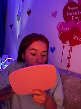 Im Valen Cute online show from 6, 2, 2025