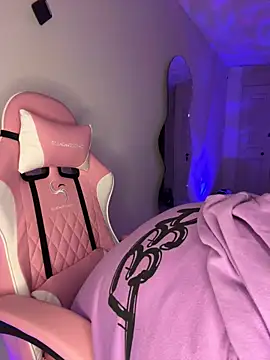 gabbyfoox online show from 12, 12, 2024