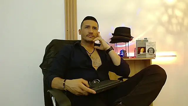 Reiko 85  online show from 3, 11, 2025