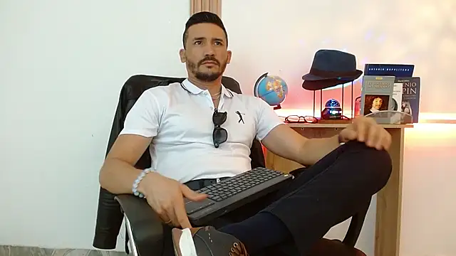 Reiko 85  online show from 29, 11, 2025