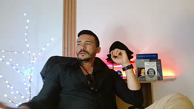 Reiko 85  online show from 7, 1, 2026