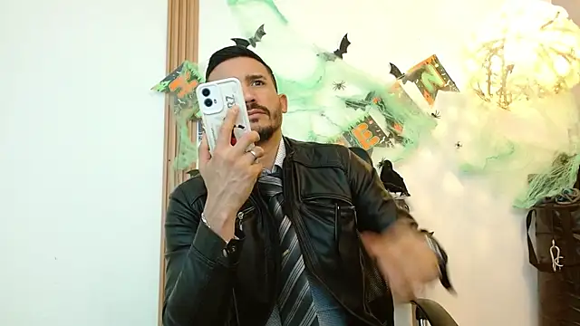 Reiko 85  online show from 20, 10, 2025